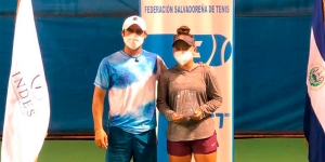 Deborah Domínguez campeona en El Salvador